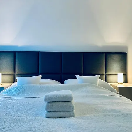 Alexander Library דירה *