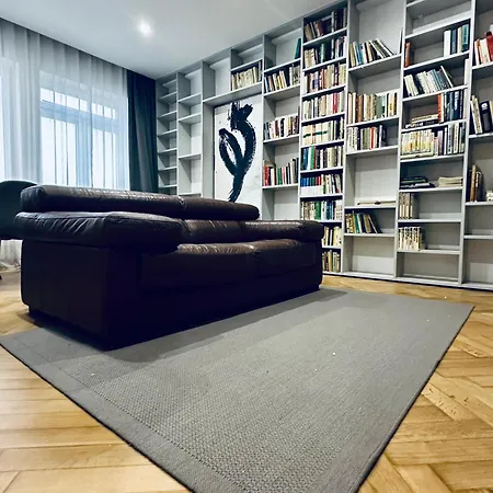 Alexander Library 75m2 Apartment Košice