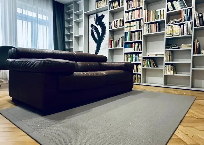 Alexander Library Apartman Kassa